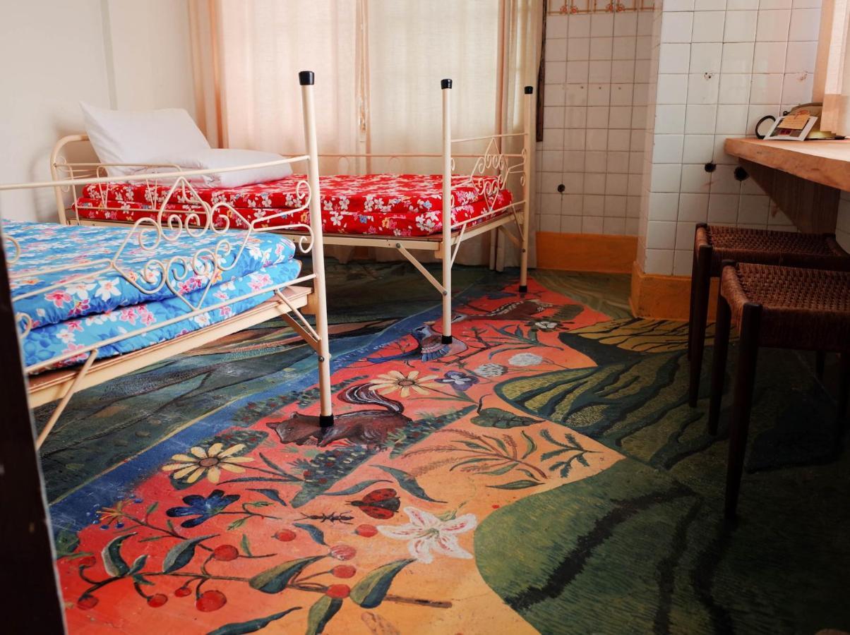 Neat Hostel Тайнань Номер фото