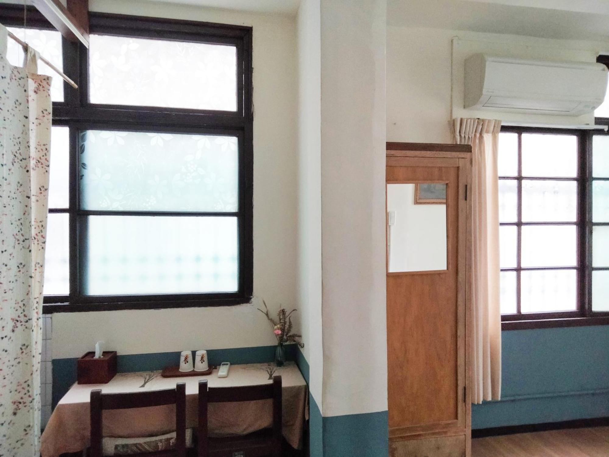 Neat Hostel Тайнань Экстерьер фото