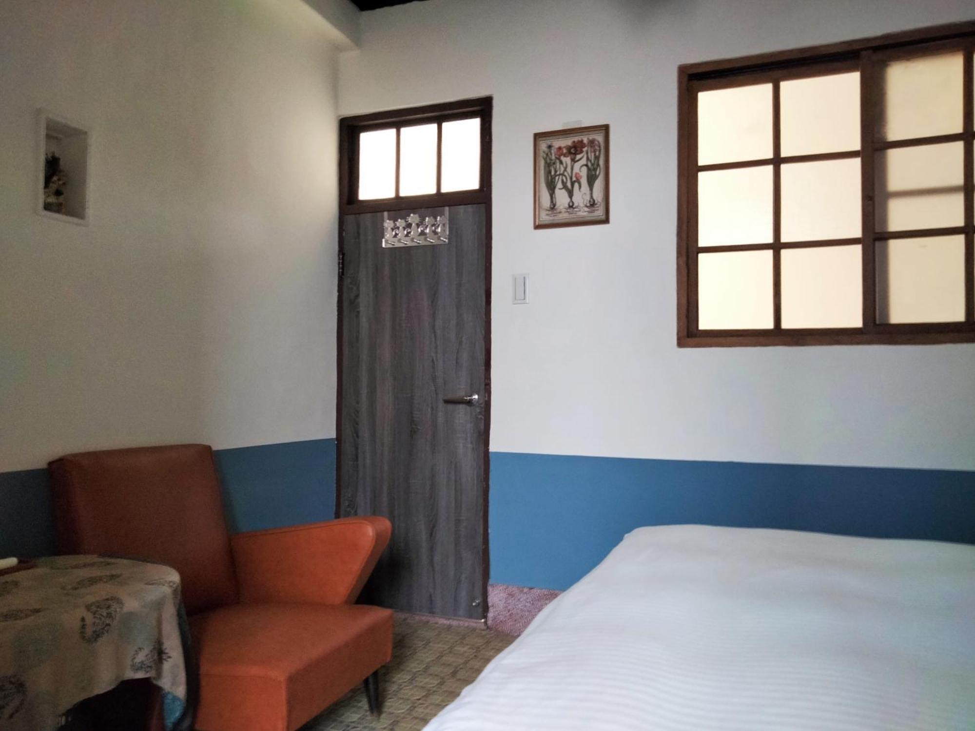 Neat Hostel Тайнань Экстерьер фото