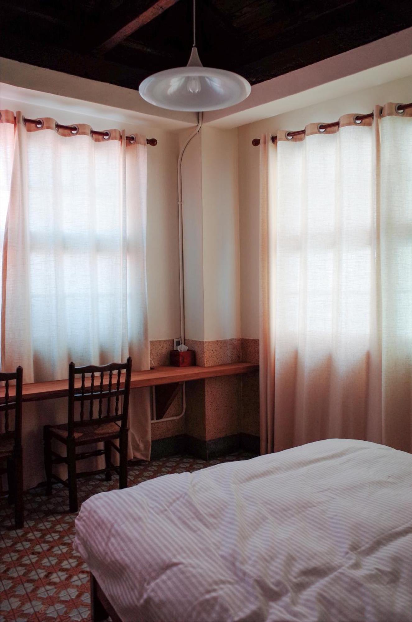 Neat Hostel Тайнань Номер фото