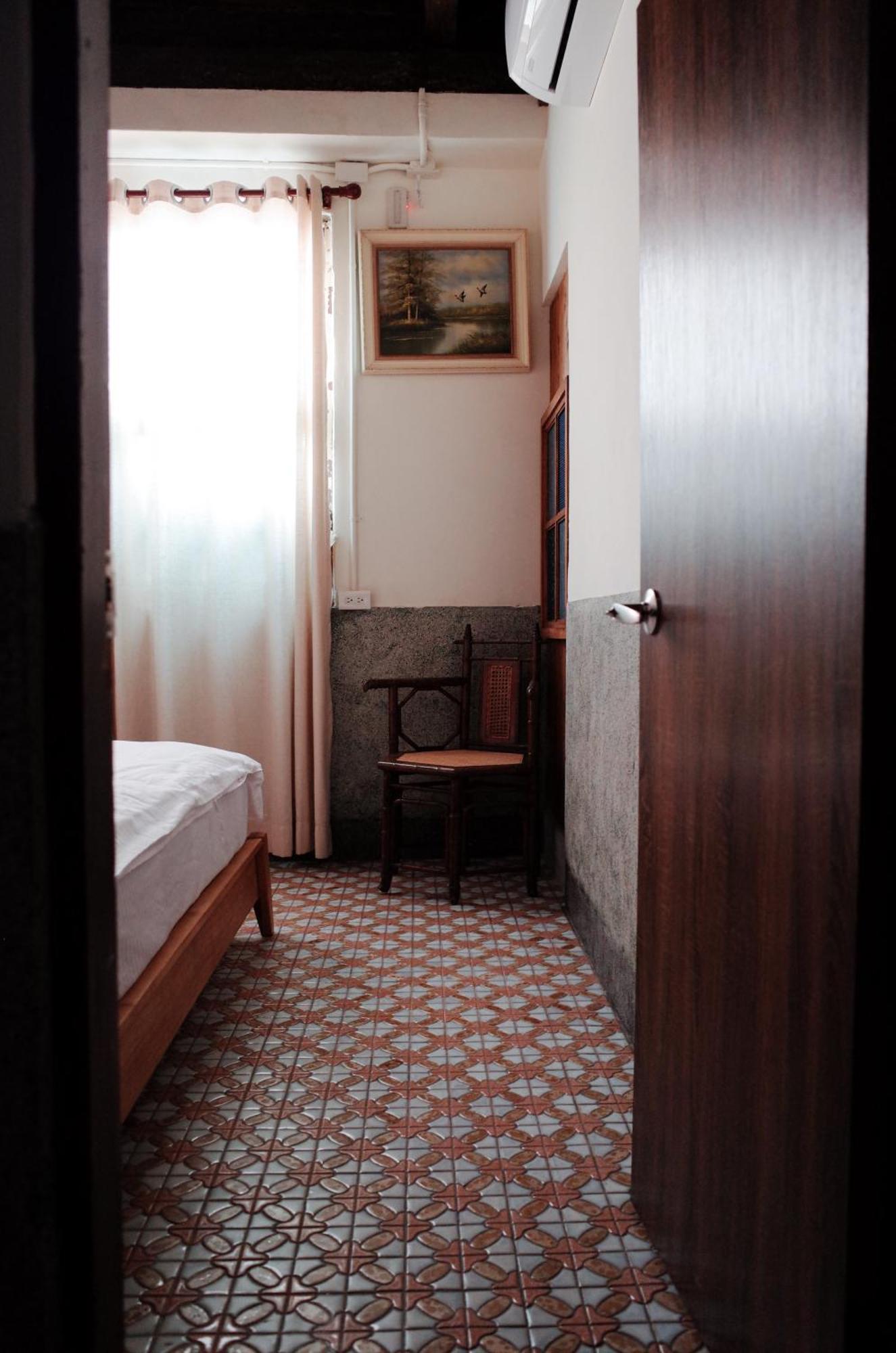 Neat Hostel Тайнань Номер фото
