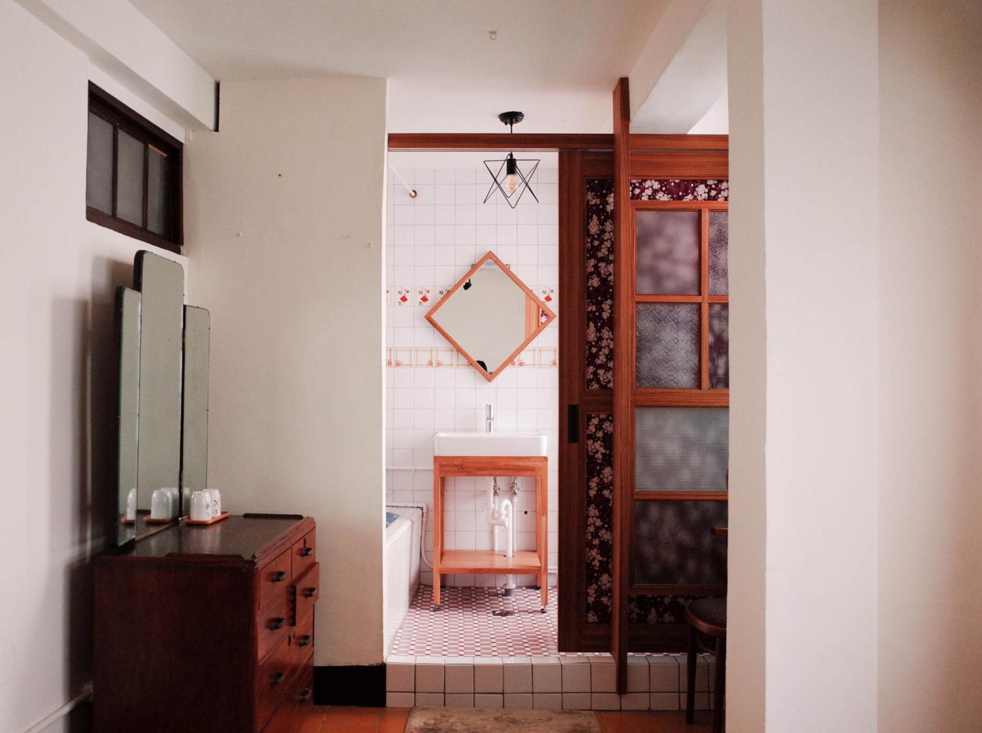 Neat Hostel Тайнань Номер фото