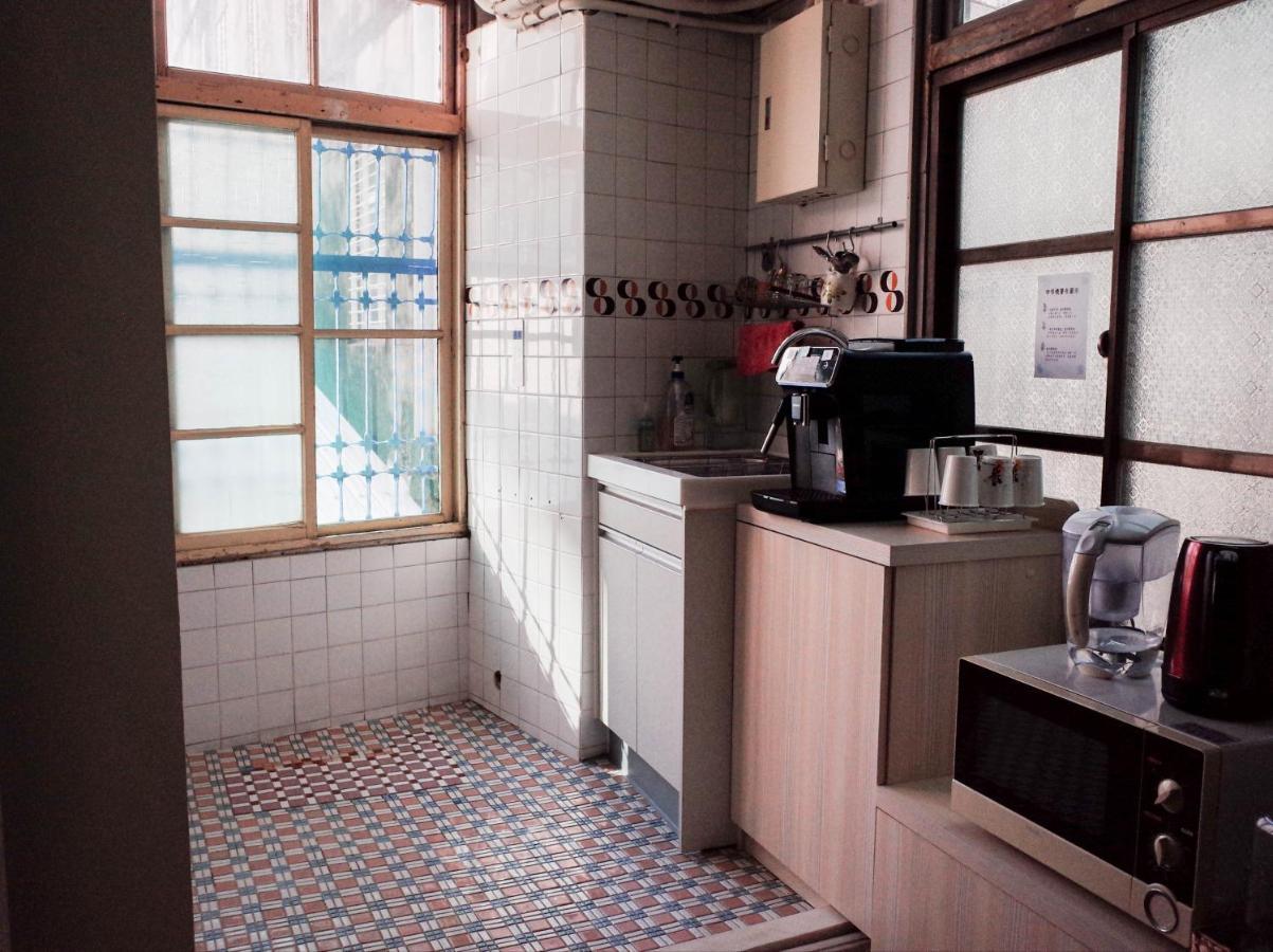 Neat Hostel Тайнань Экстерьер фото